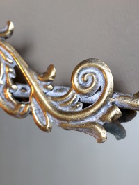  Spiegel mit Ablage Ornament