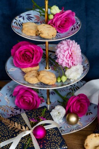  Five-o-Clock Etagere