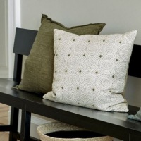  BESTICKTE SEIDENKISSEN  Natural Colours NO 2, 50 x 50 cm 