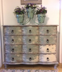  Französische Kommode