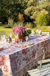  PFLEGELEICHT TISCHDECKE Eden Corallo