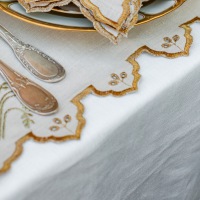  TISCHSET Castello Nobile