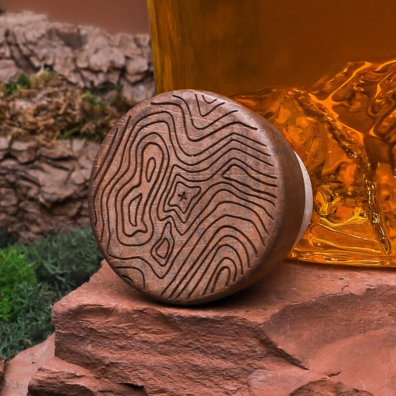  TOPOGRAPHIC Spirituosenflasche Mount Everest