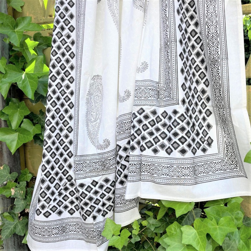  TISCHDECKE Paisley 150 x 220 cm