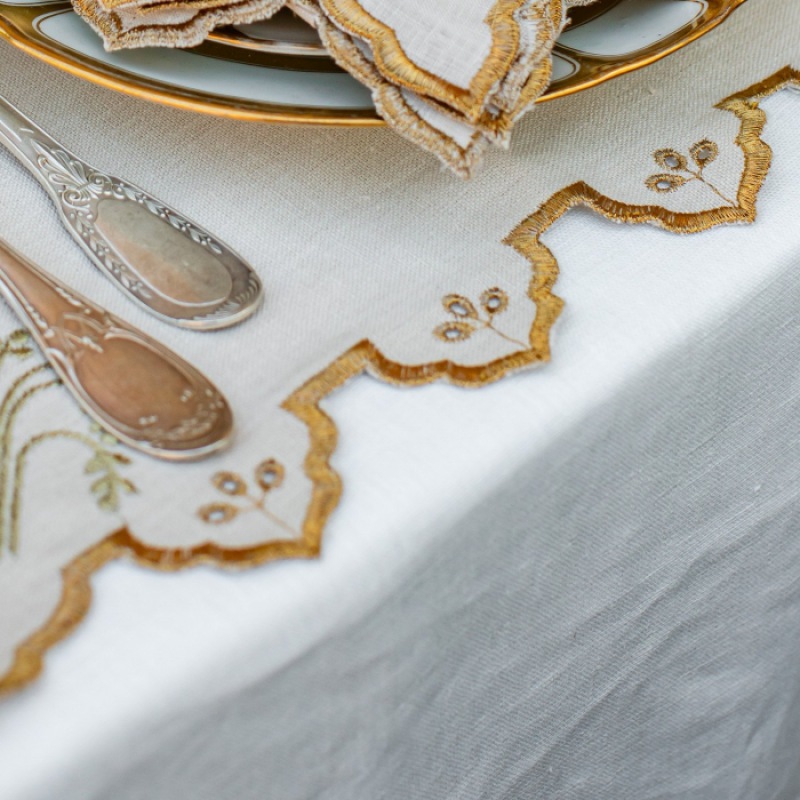  TISCHSET Castello Nobile