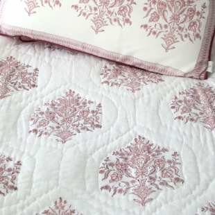 Quilt und Tagesdecke Vermala 220 x 240 cm